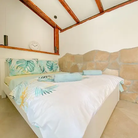 Апартаменты Malerisches Studio-apartment Mit 2 Bikes, Terrasse - Nur 250 Meter Zum Strand