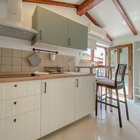 Апартаменты Malerisches Studio-apartment Mit 2 Bikes, Terrasse - Nur 250 Meter Zum Strand