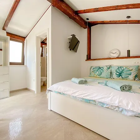 Malerisches Studio-apartment Mit 2 Bikes, Terrasse - Nur 250 Meter Zum Strand Апартаменты *