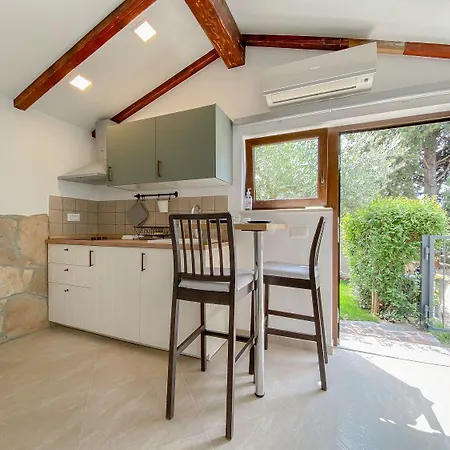 Апартаменты Malerisches Studio-apartment Mit 2 Bikes, Terrasse - Nur 250 Meter Zum Strand *